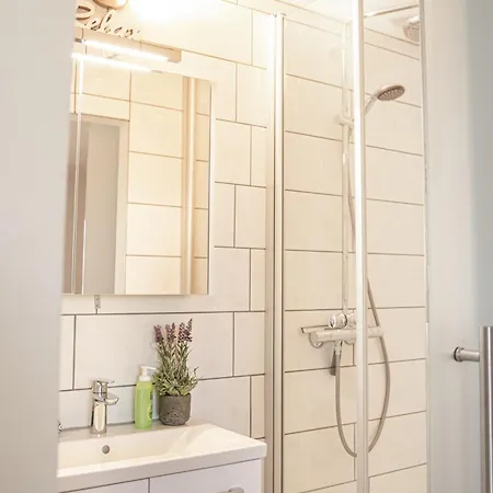 Lakeside - Seeufer *